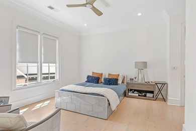 Impeccably maintained home that embodies luxurious finishes - photo 40