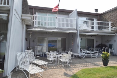 Lake Condo For Sale in Syracuse, Indiana