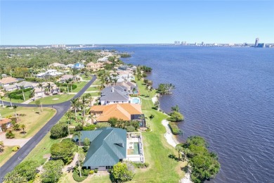Caloosahatchee River - Lee County Home For Sale in North Fort Myers Florida