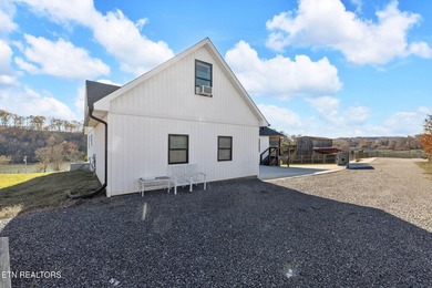 Experience the perfect blend of modern comfort and peaceful East - photo 7