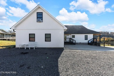 Experience the perfect blend of modern comfort and peaceful East - photo 8