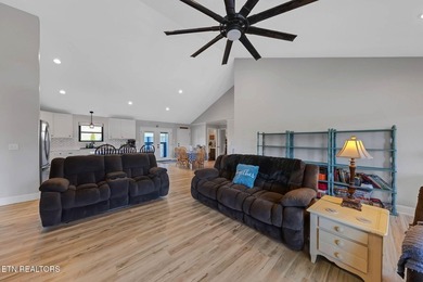 Experience the perfect blend of modern comfort and peaceful East - photo 10