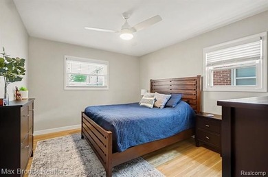 Enjoy waterfront living in this beautifully updated brick ranch - photo 12