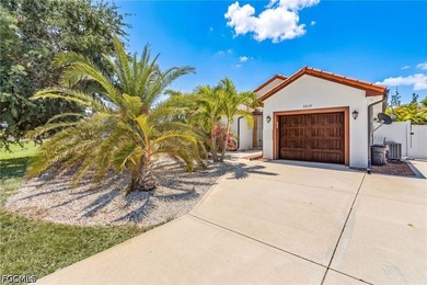 This outstanding custom-built pool home offers exceptional - photo 3