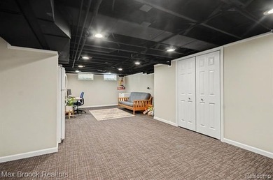 Enjoy waterfront living in this beautifully updated brick ranch - photo 17