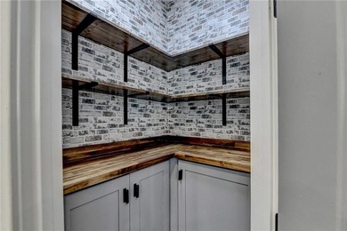 GORGEOUS move-in-ready home, ORIGINAL JOHN WEILAND FLOORPLAN - photo 26