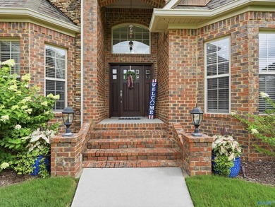 Amazing full brick custom home located in *Savannah Place*, a - photo 8