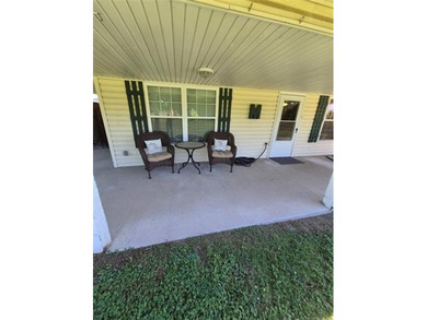 Charming and well maintained 2 bedroom, 2 bathroom home designed - photo 3