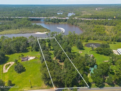 This prime Biloxi River property offers a rare opportunity to - photo 2