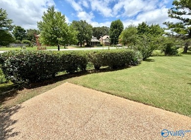 ***FROR***CHARMING FULL-BRICK, 4-BED, 3-BATH HOME ON A SPACIOUS - photo 7