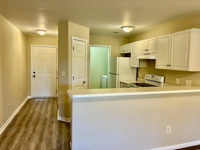 Welcome to Your Myrtle Beach Getaway! This 2 Bed / 2 Bath condo - photo 2