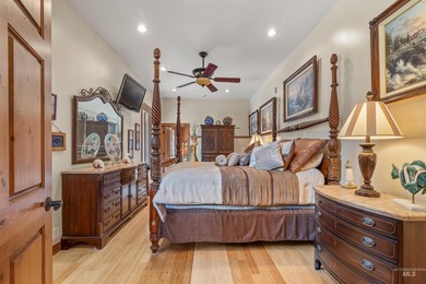 Discover this beautiful mountain retreat with amazing views of - photo 24