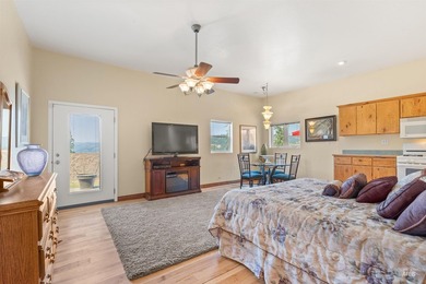 Discover this beautiful mountain retreat with amazing views of - photo 33