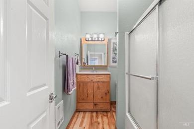 Discover this beautiful mountain retreat with amazing views of - photo 35