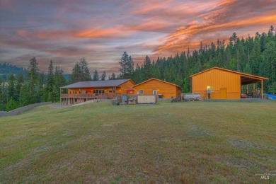 Discover this beautiful mountain retreat with amazing views of - photo 39