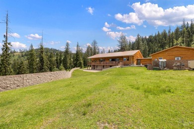 Discover this beautiful mountain retreat with amazing views of - photo 46