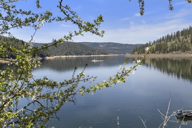 Discover this beautiful mountain retreat with amazing views of - photo 50