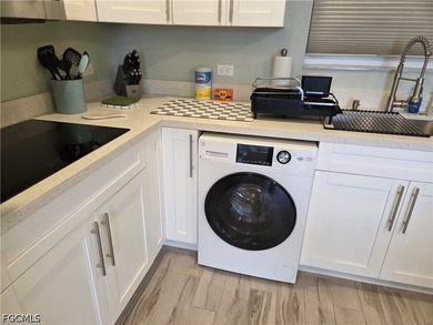 Coastal Paradise Condo - Completely Renovated Beach & Bay - photo 6