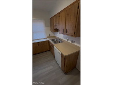 Excellent investment opportunity in the desirable Grovewood - photo 10