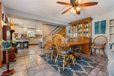 This house is all about the lake and maximizing the lake views - photo 9