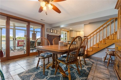 This house is all about the lake and maximizing the lake views - photo 10