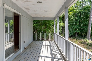 The Cub House Located in the coveted Twin Lakes area of - photo 17