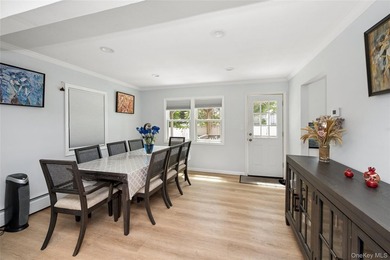 Welcome to Your Dream Home in the Heart of Merrick! Perfectly - photo 7