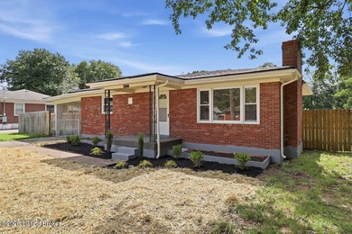 Beautifully renovated brick ranch offering 2 spacious bedrooms - photo 3