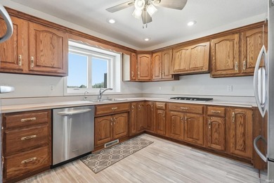 Lakefront Living at Its Finest on Hamilton Lake! Enjoy 60 feet - photo 6