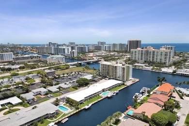 This one-of-a-kind fully renovated ground floor waterfront - photo 3