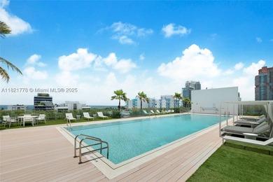 Experience refined luxury at 300 Collins, an exclusive - photo 5