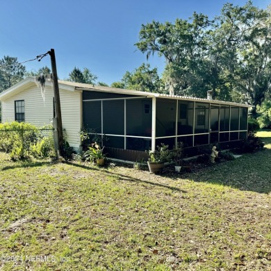 Lake Ida - Putnam County Home For Sale in Interlachen Florida