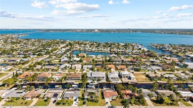 Ultra-Luxury, custom built, DIRECT GULF ACCESS, infinity edge - photo 7