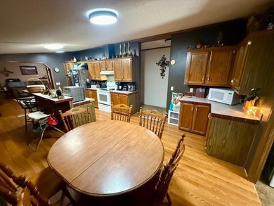 Enjoy the peace and privacy of rural living with this - photo 14
