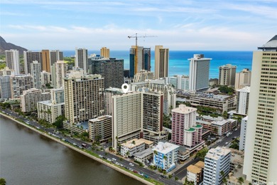 Live in the heart of Waikiki with golf course views and all the - photo 19