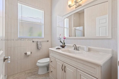 Welcome to paradise! This is an exceptional 3-bedroom, 2-bath - photo 22