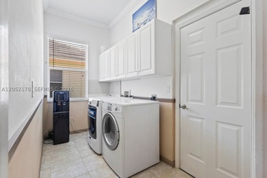 Welcome to paradise! This is an exceptional 3-bedroom, 2-bath - photo 24