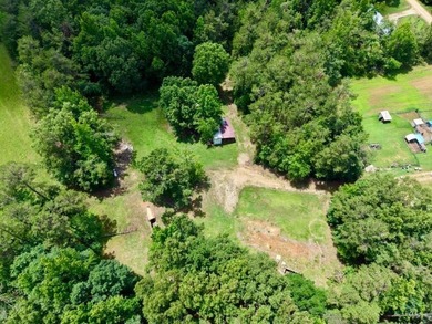 Enjoy the peace and privacy of rural living with this - photo 32