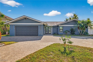 Caloosahatchee River Home For Sale in Cape Coral Florida