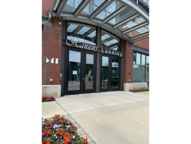 Lake Condo For Sale in Milwaukee, Wisconsin