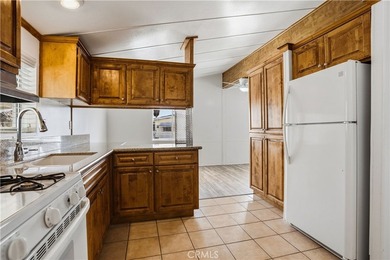 Move-in Ready 55+ Corner-lot Home in the Gated Huntsman - photo 15