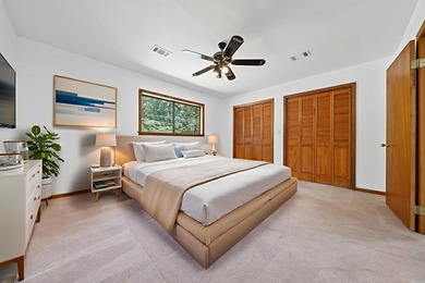 No crowded lot lines with this beautifully maintained 3-bedroom - photo 28