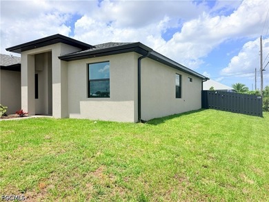 YOUR BRAND-NEW POOL HOME IS HERE! A UNIQUE OPPORTUNITY. Corner - photo 4