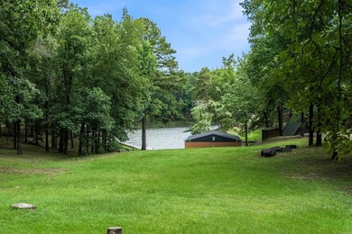 No crowded lot lines with this beautifully maintained 3-bedroom - photo 40