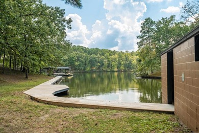 No crowded lot lines with this beautifully maintained 3-bedroom - photo 43