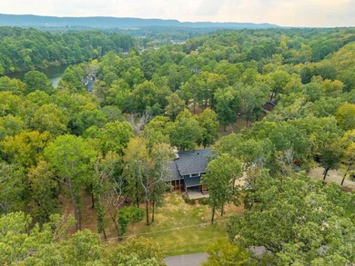 No crowded lot lines with this beautifully maintained 3-bedroom - photo 48