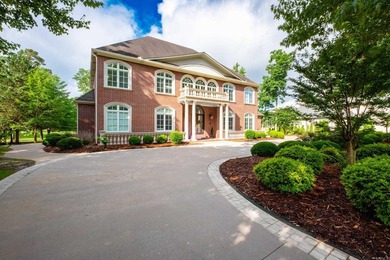 Set along Chenal Circle overlooking the golf course and pond - photo 2