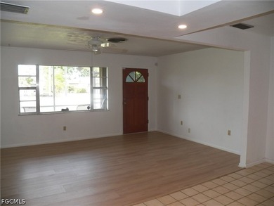 Excellent opportunity to buy and live in a POOL home with a - photo 5