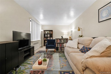 Welcome to Linden Hill Co-op in the heart of North Flushing! - photo 1