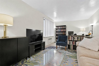 Welcome to Linden Hill Co-op in the heart of North Flushing! - photo 2